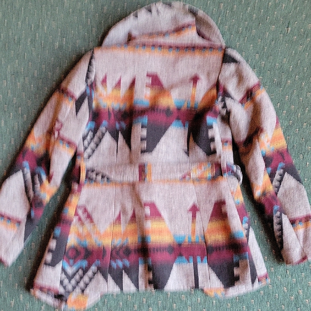 Tribal Patterned Gray Jacket - Picture 4 of 6